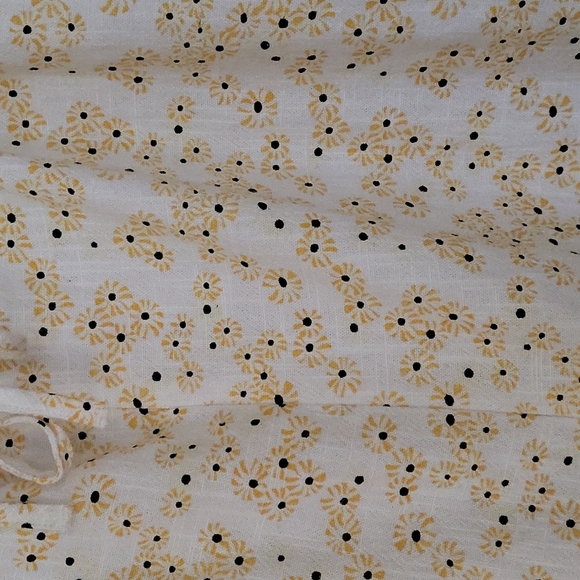 Floral Romper - Picture 2 of 3